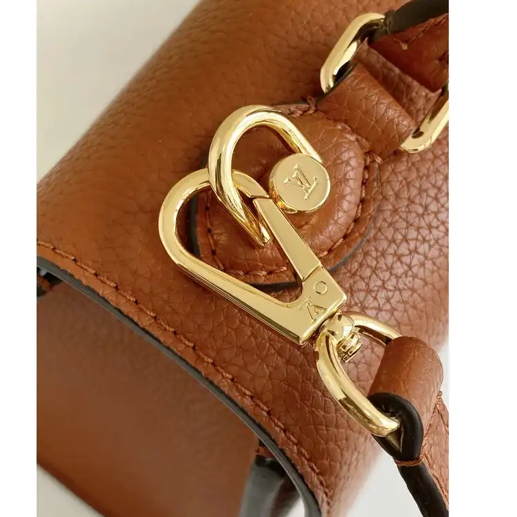 Fashionrepsfam ru LV 2110YA0042 Bags 0817